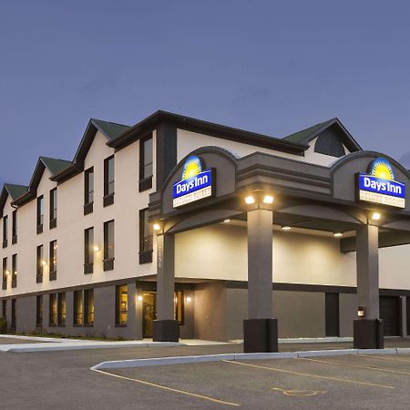 Days Inn By Wyndham Toronto East Lakeview Ngoại thất bức ảnh