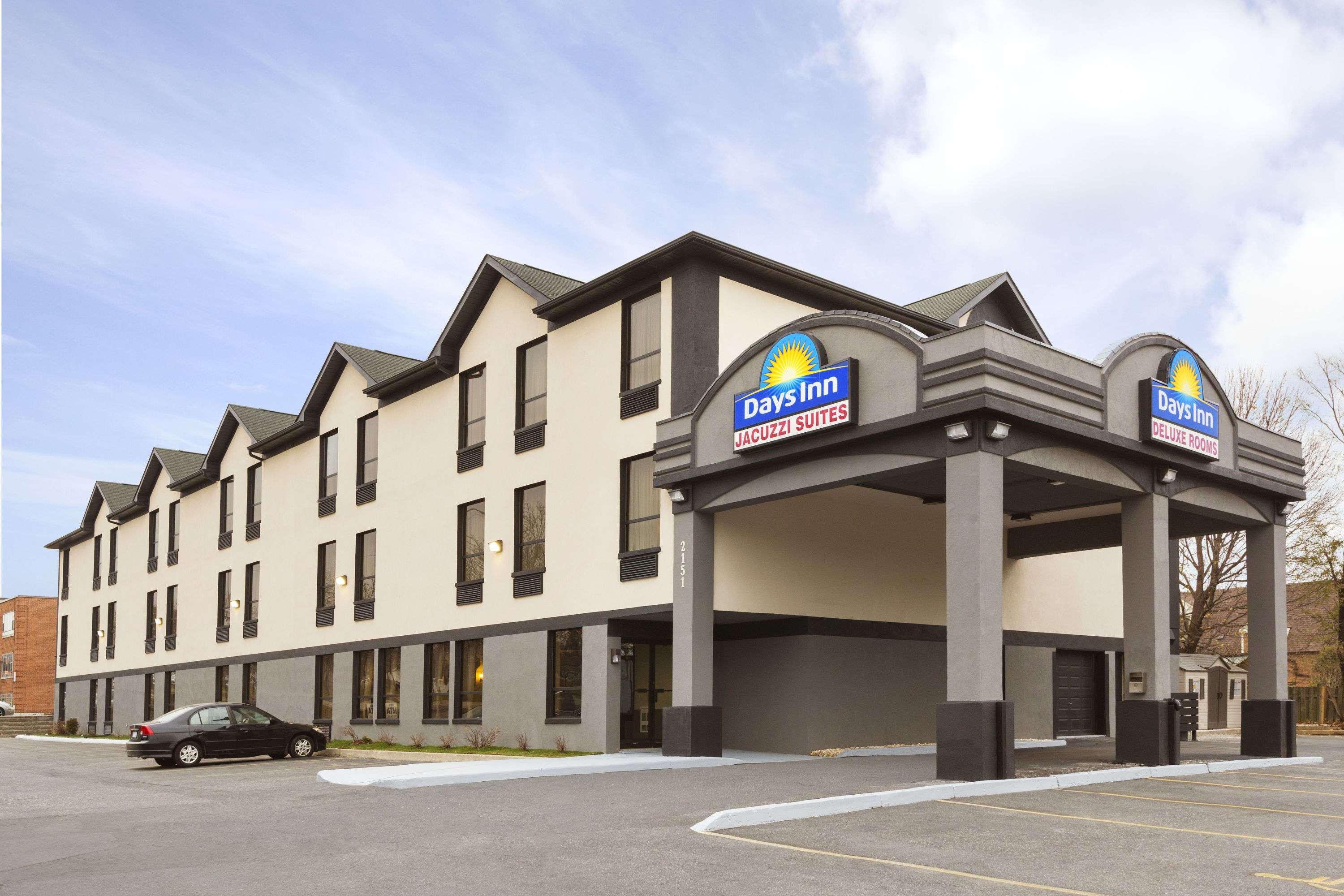 Days Inn By Wyndham Toronto East Lakeview Ngoại thất bức ảnh