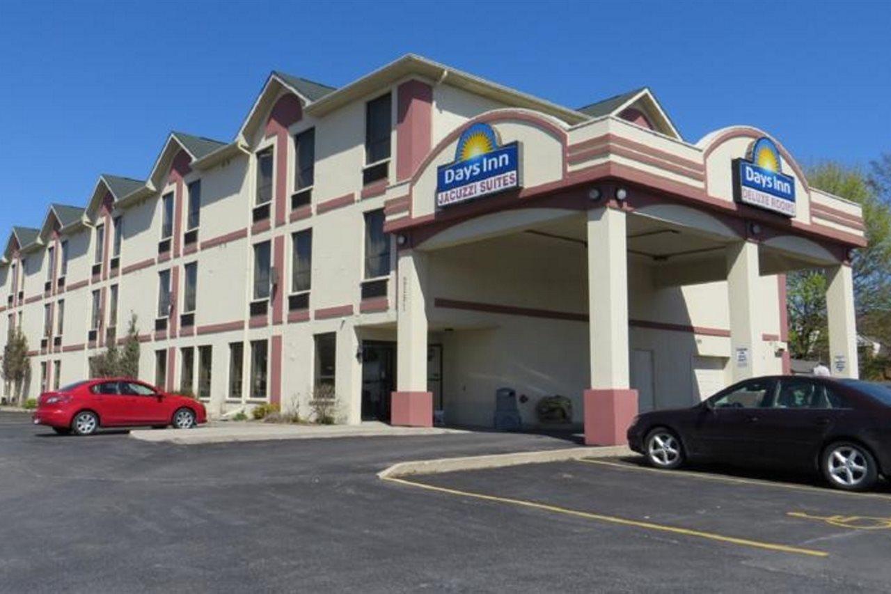Days Inn By Wyndham Toronto East Lakeview Ngoại thất bức ảnh
