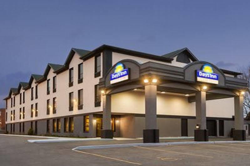 Days Inn By Wyndham Toronto East Lakeview Ngoại thất bức ảnh